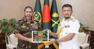 সেনাপ্রধানের সঙ্গে নৌবাহিনী প্রধানের বিদায়ি সাক্ষাৎ অনুষ্ঠিত